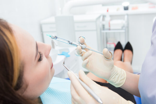 Dental Anasthetics Administrated by Denver Dentist Clinic